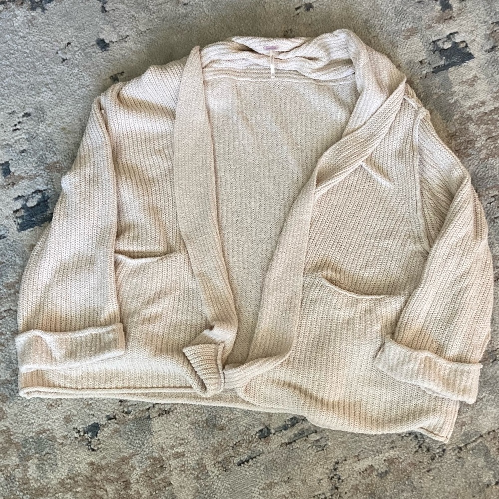 Free people oversized cream sweater with pockets